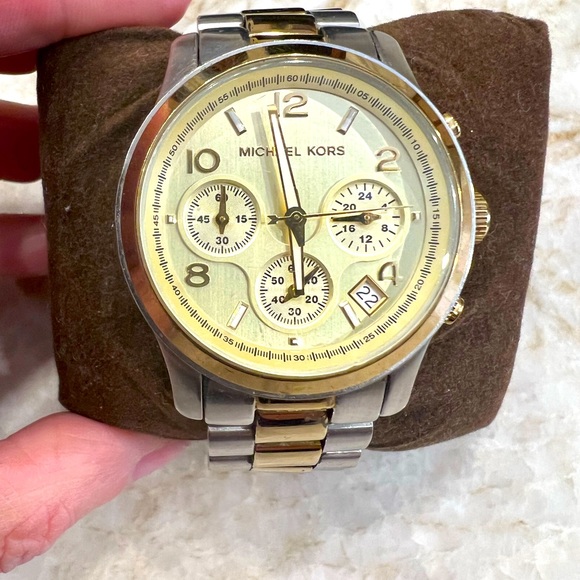 Michael Kors round chronograph 38mm watch - Picture 3 of 13